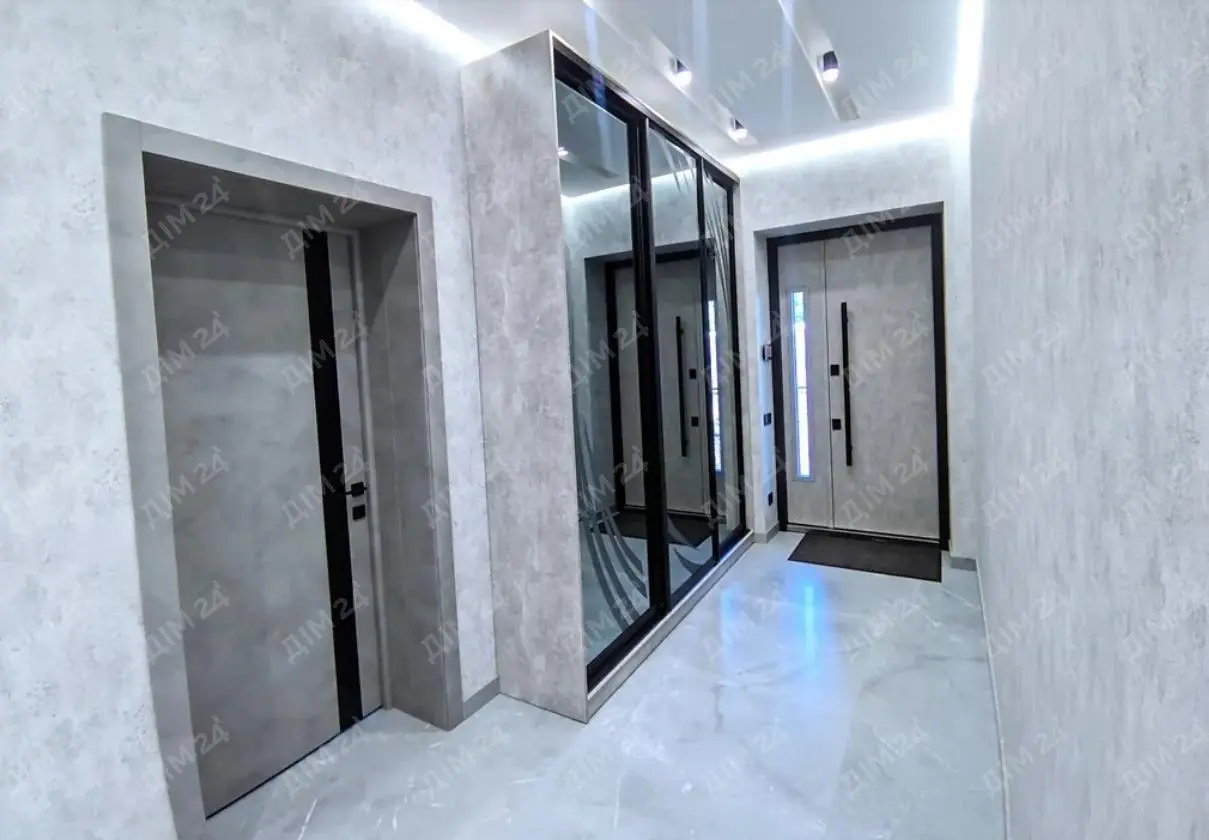 Пропонуємо до купівлі чудовий будинок на Подолі