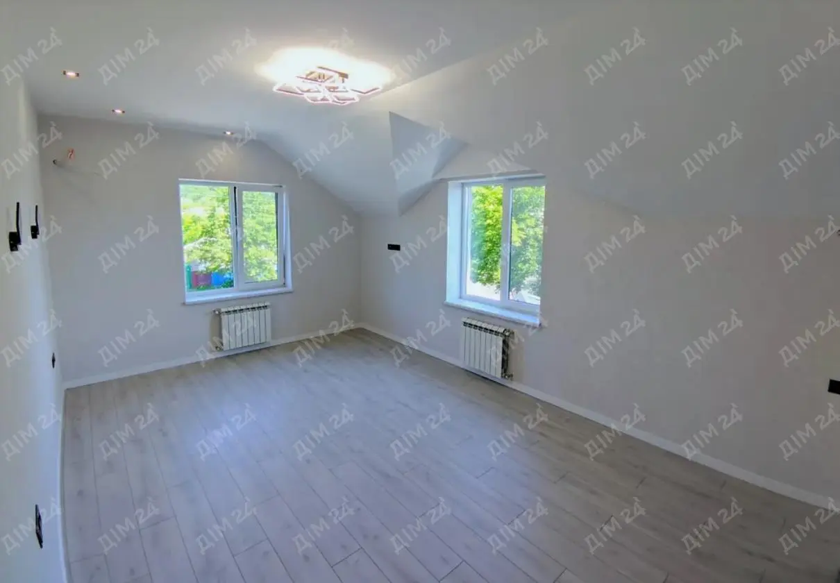 Пропонуємо до купівлі чудовий будинок на Подолі