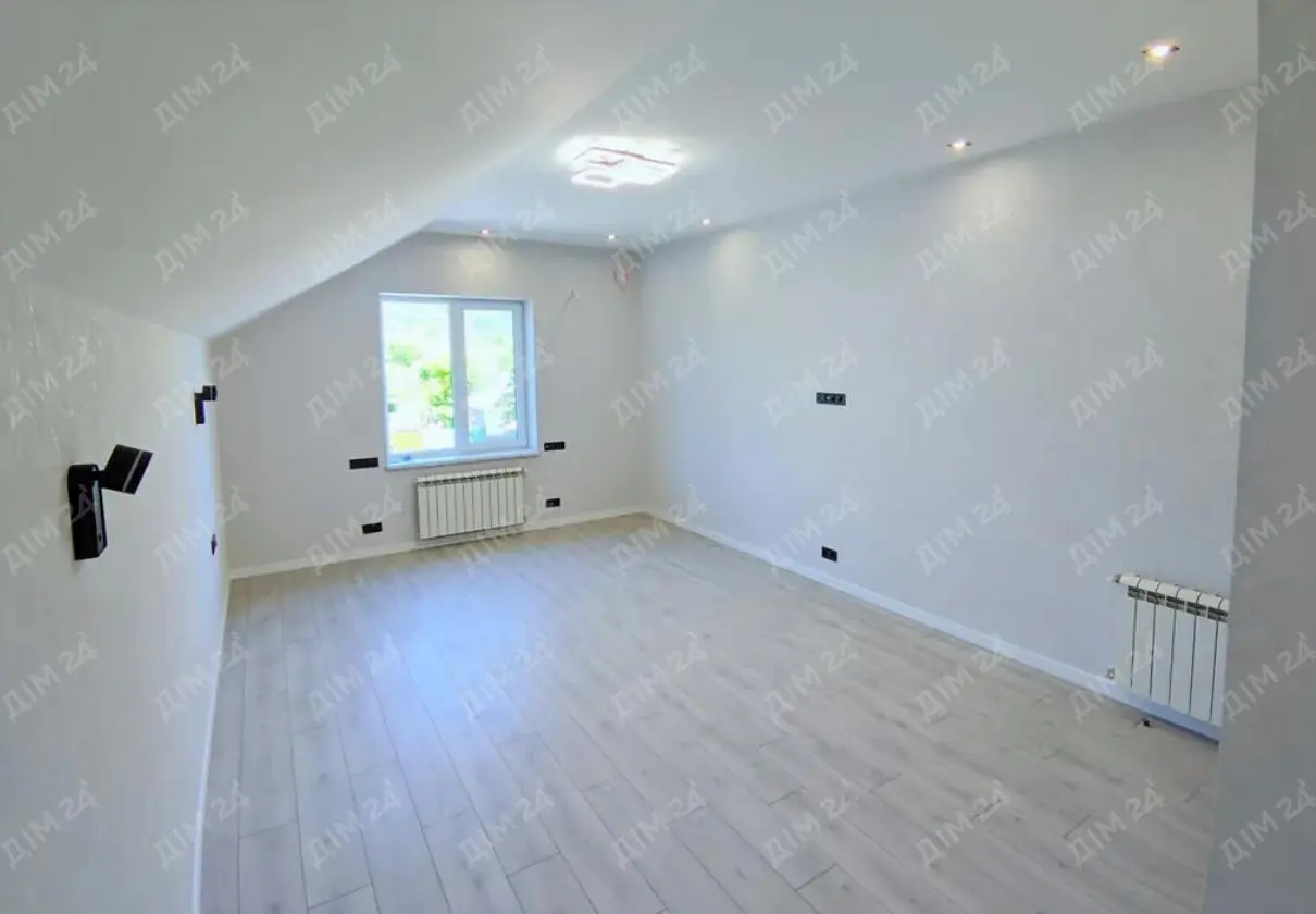 Пропонуємо до купівлі чудовий будинок на Подолі