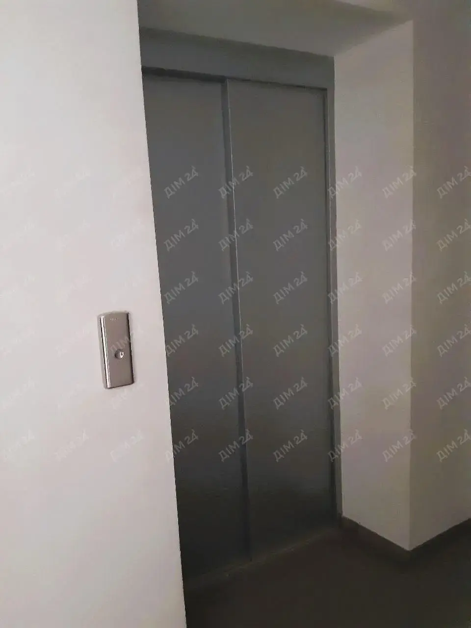 Двокімнатна квартира на Боженка.