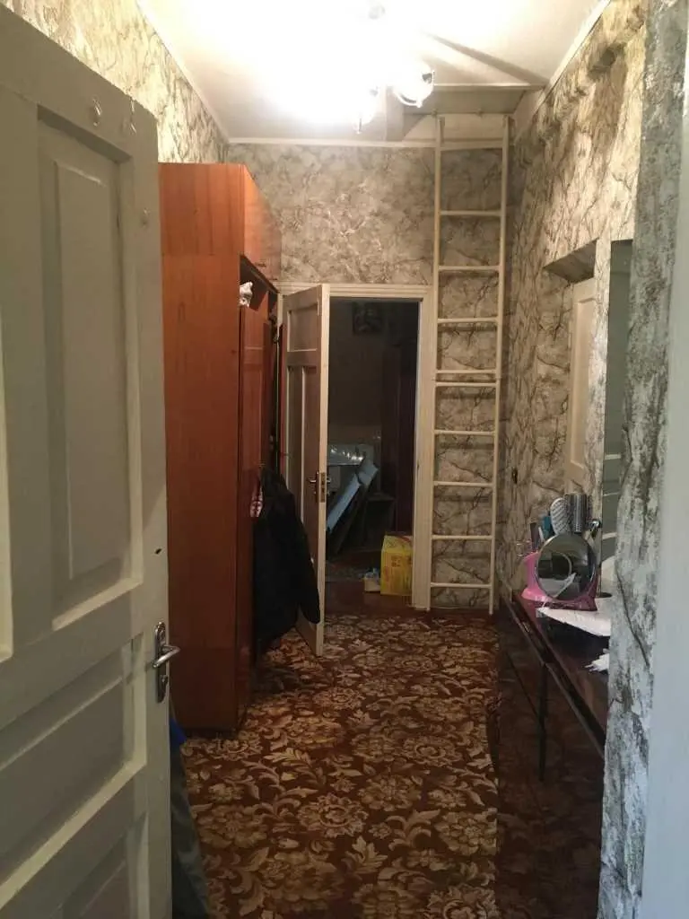 Цегляний будинок з окремим двором! 