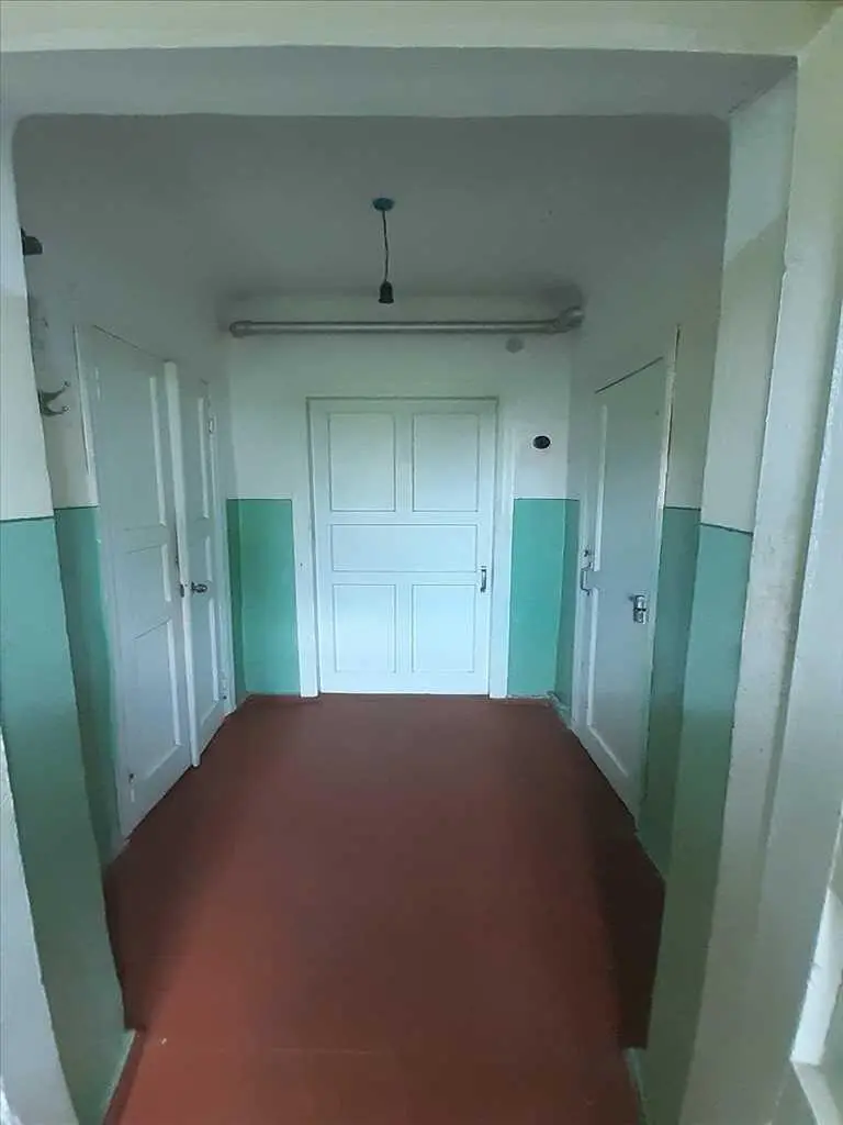 Гарна двокімнатна квартира за містом.  