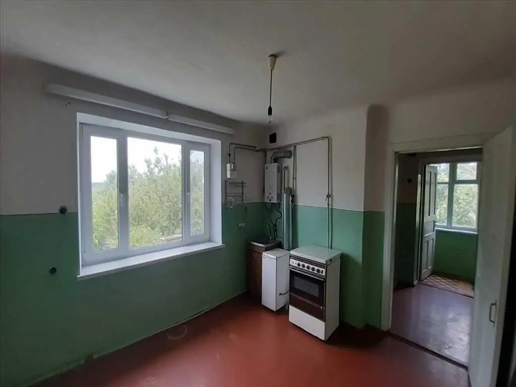 Гарна двокімнатна квартира за містом.  