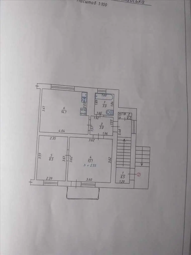 Гарна двокімнатна квартира за містом.  