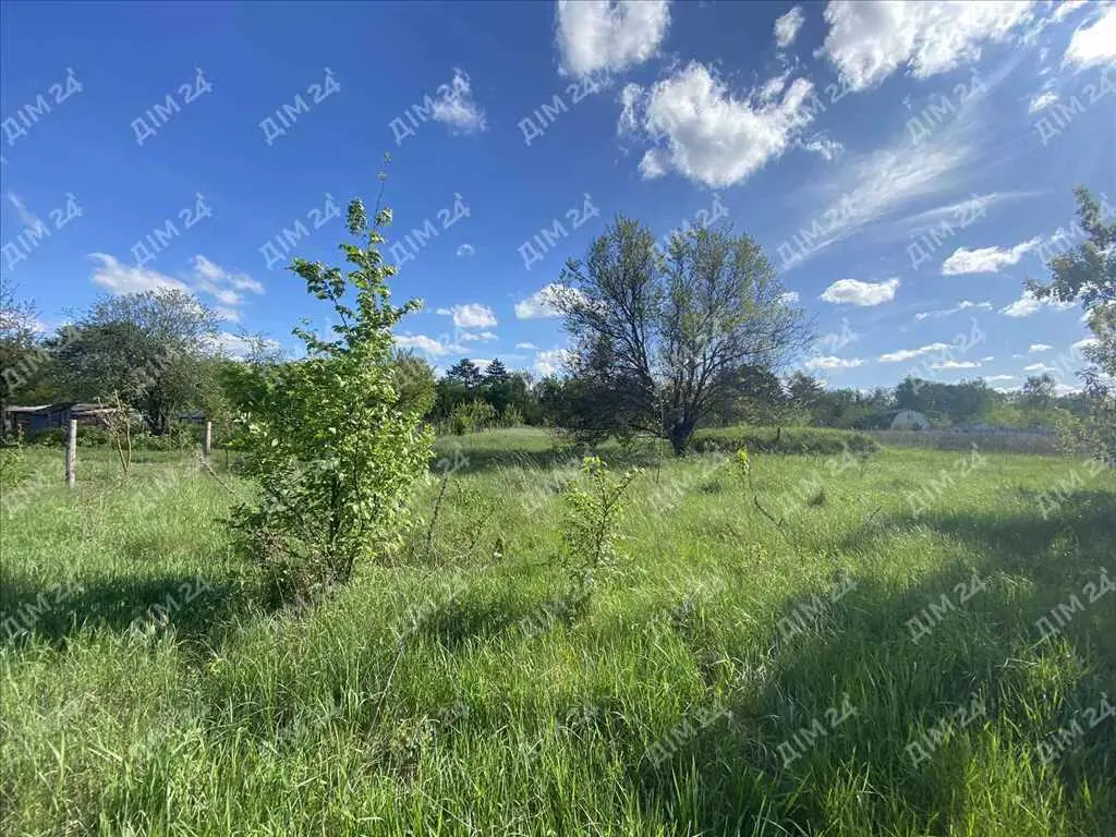 Мальовнича ділянка в Нижніх Млинах.