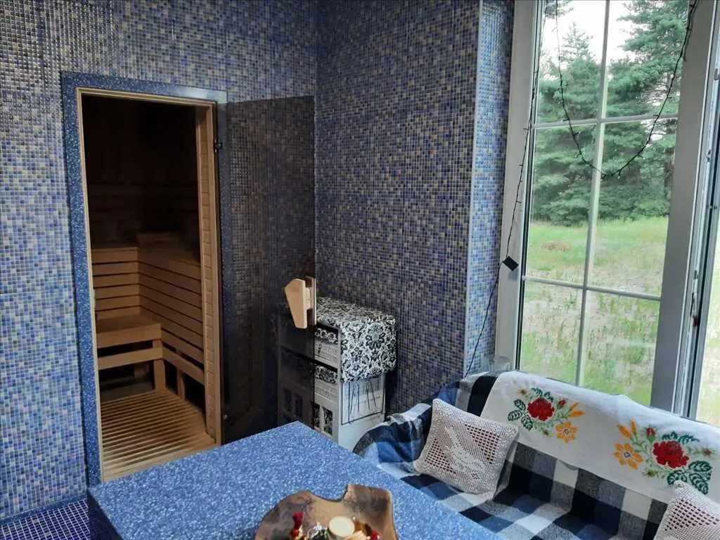 Дім у сосновому лісі