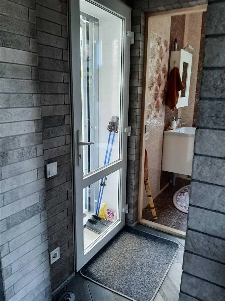 Дім у сосновому лісі