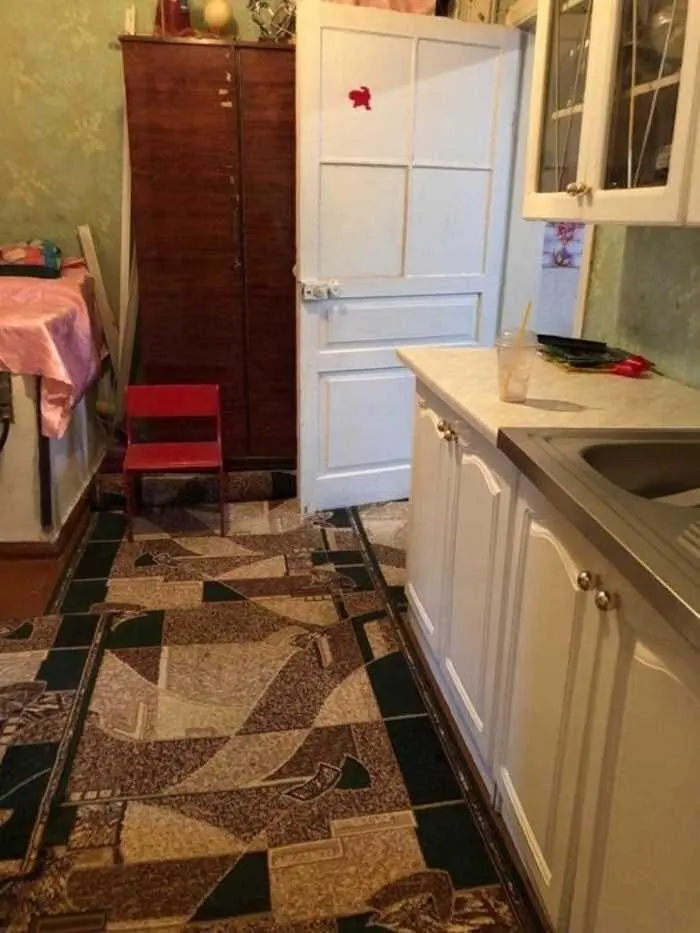 Частина будинку, але з великою площею. 