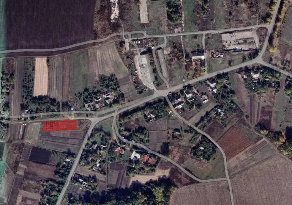 Земельна ділянка, асфальтована дорога по фасаду!