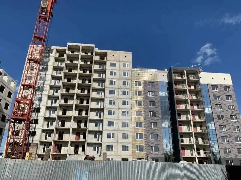 Квартира на середньому поверсі!