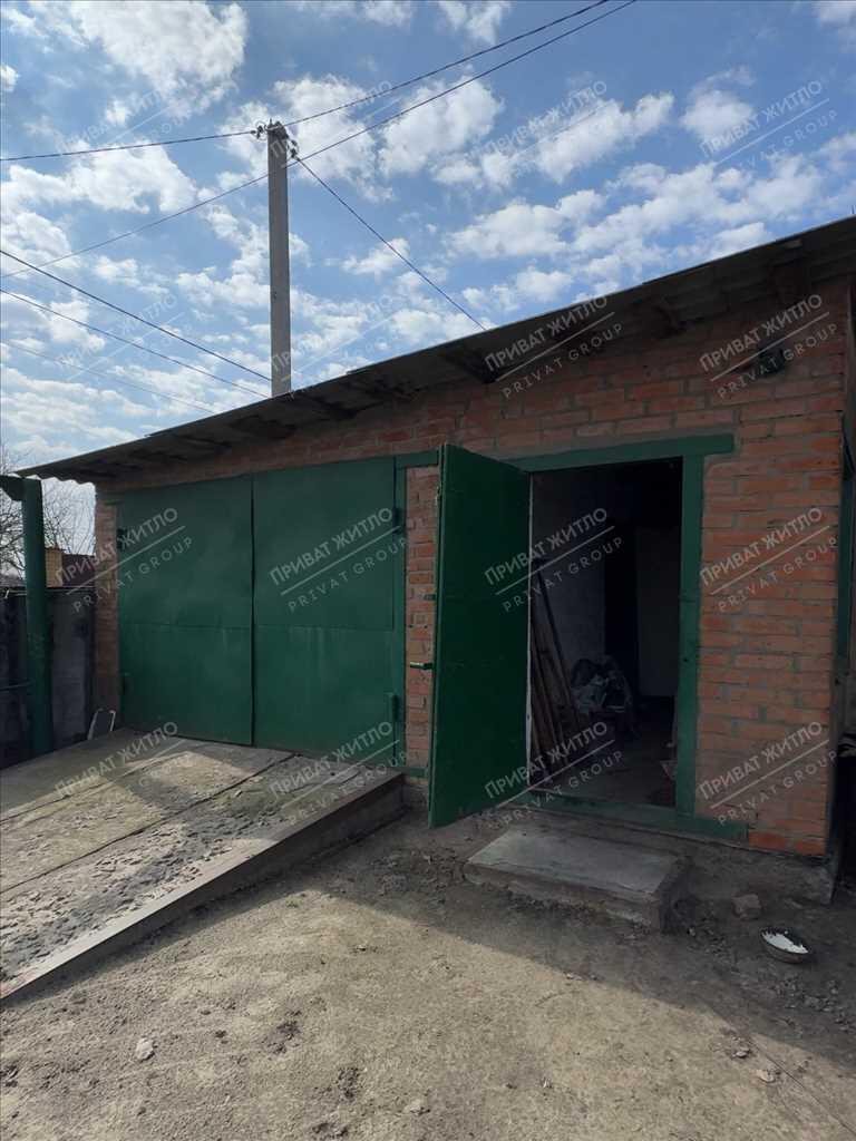 Гарний будинок в Ковалівці, поряд річка і природа