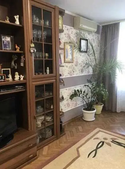 Розкішна квартира на Боженка.