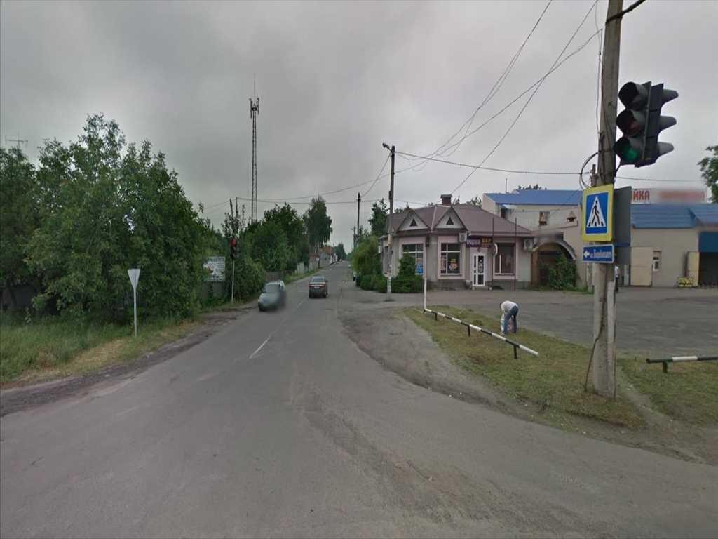 Ділянка по червоній лінії біля Садового кварталу!