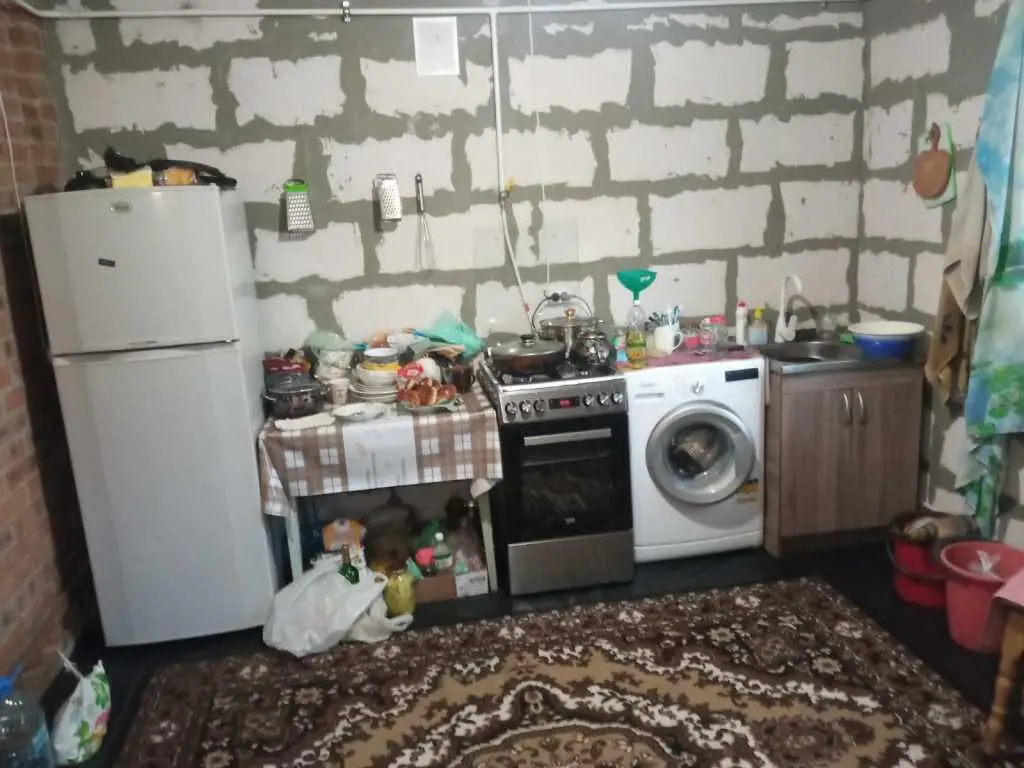 Два будинки за ціною одного.