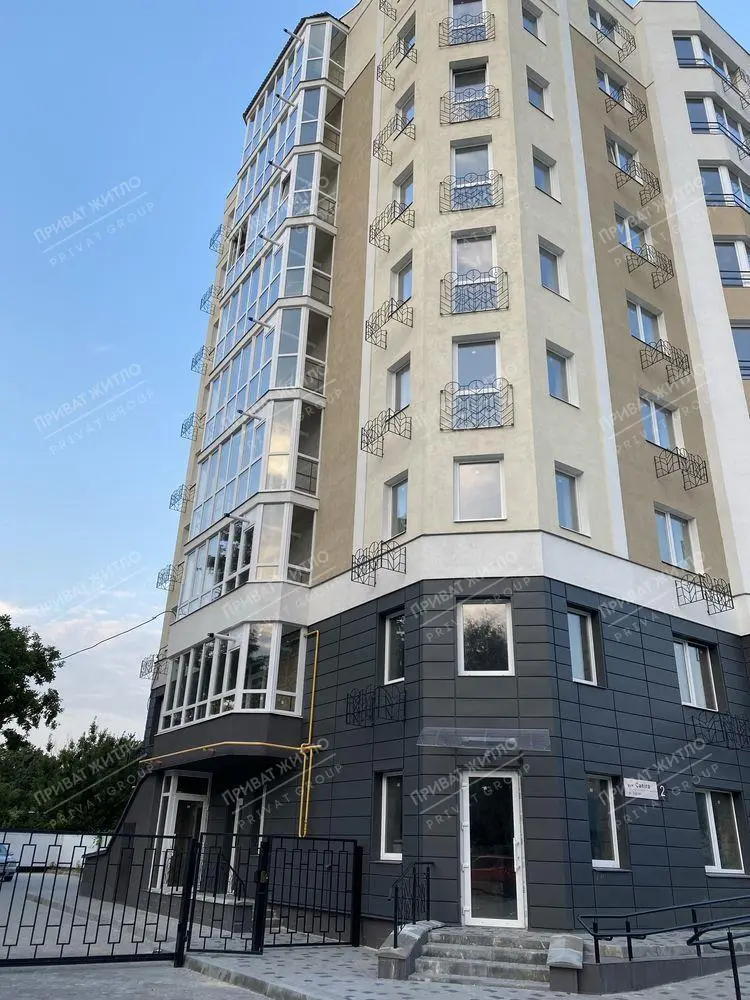 Новобудова в центрі, цегла, зданий будинок! 