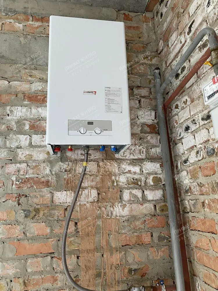 Новобудова в центрі, цегла, зданий будинок! 