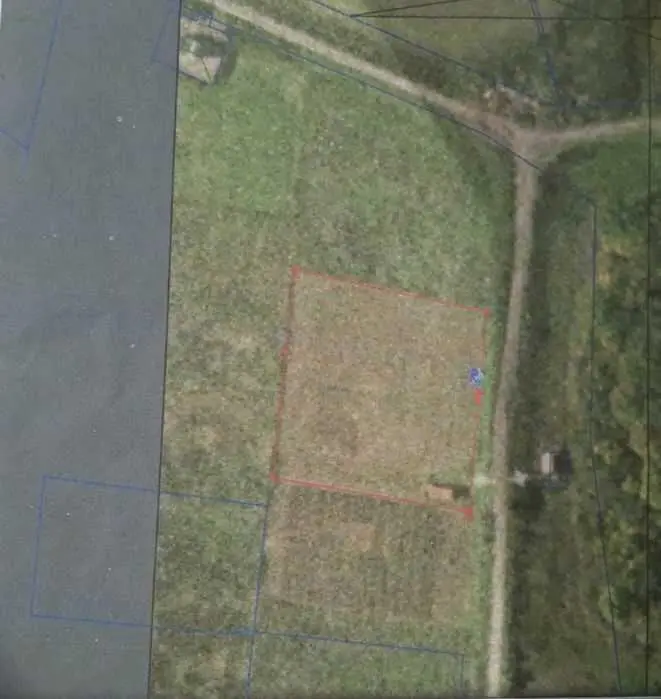 Земельна ділянка в Івашках