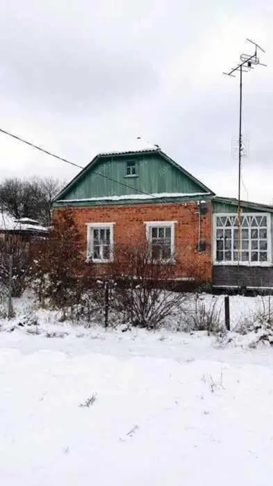 Юрівка. Окремий будинок неподалік 1-ї міської лікарні