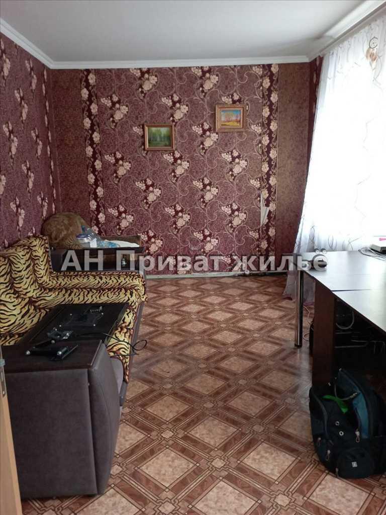 Охайна частина будинку в центральній частині міста!