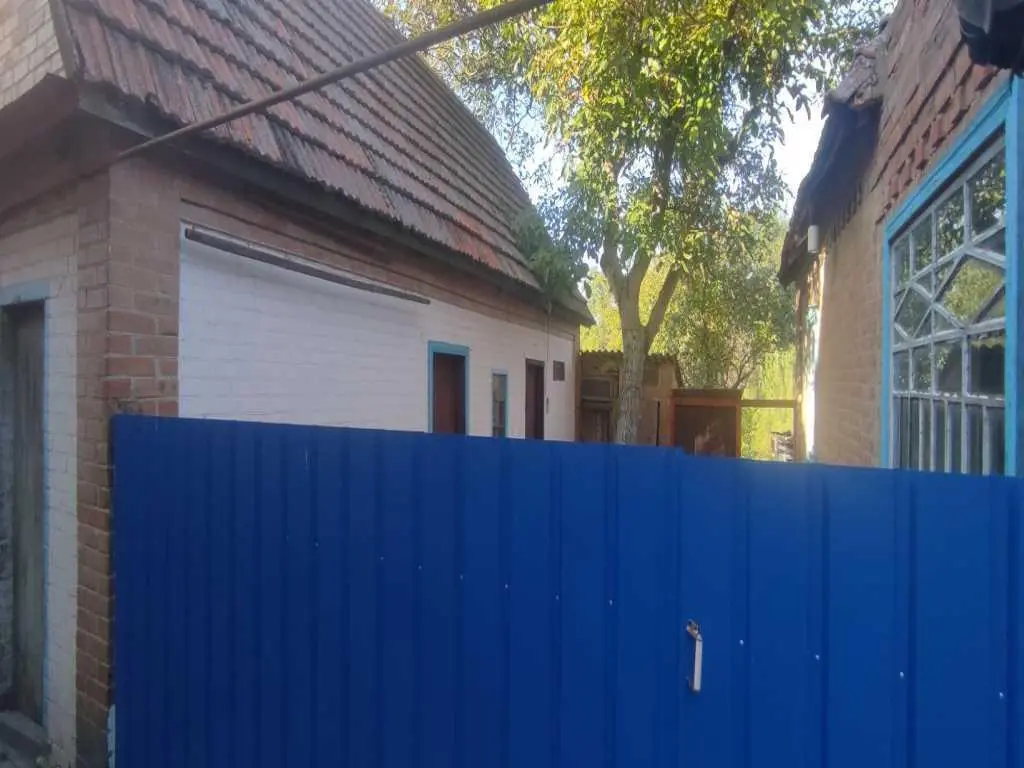 Гарний будинок у передмісті Полтави