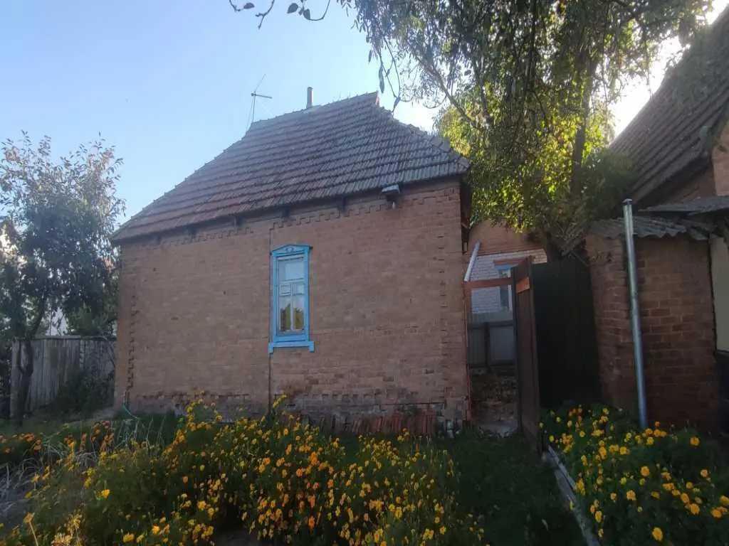 Гарний будинок у передмісті Полтави