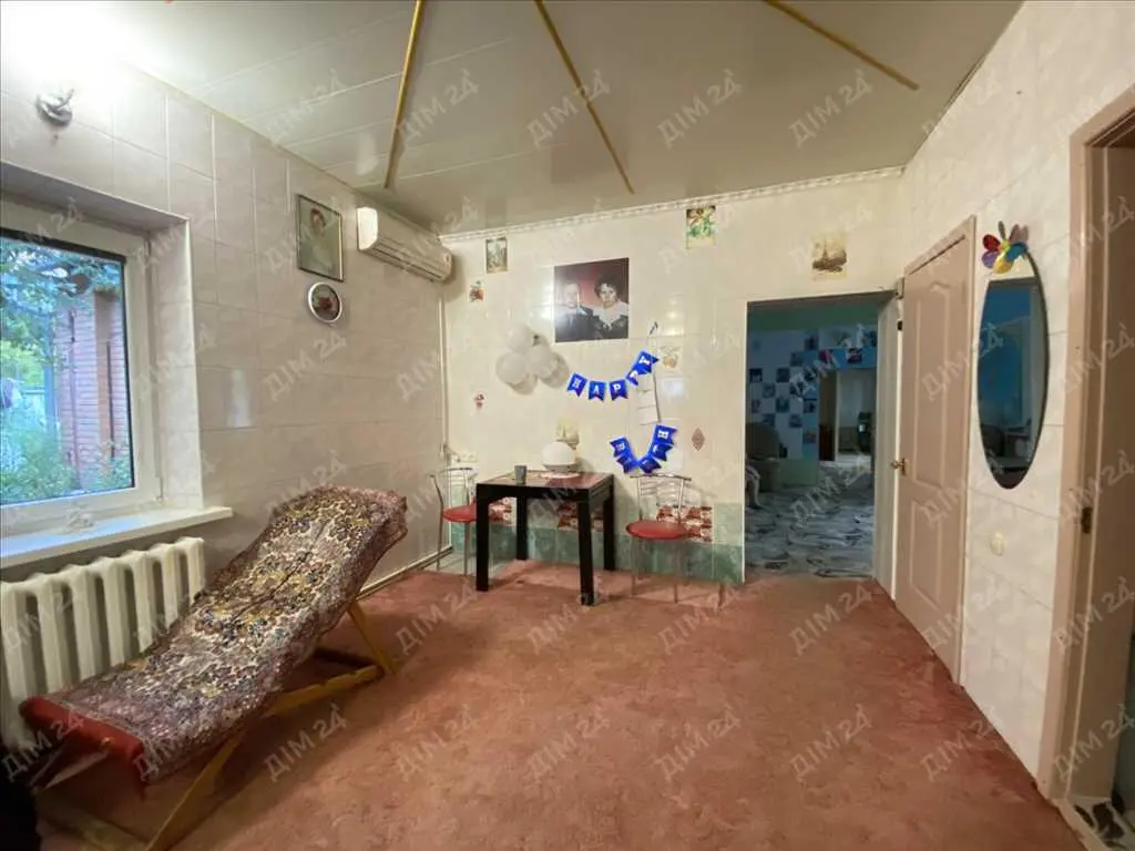 Частина будинку в центрі міста!