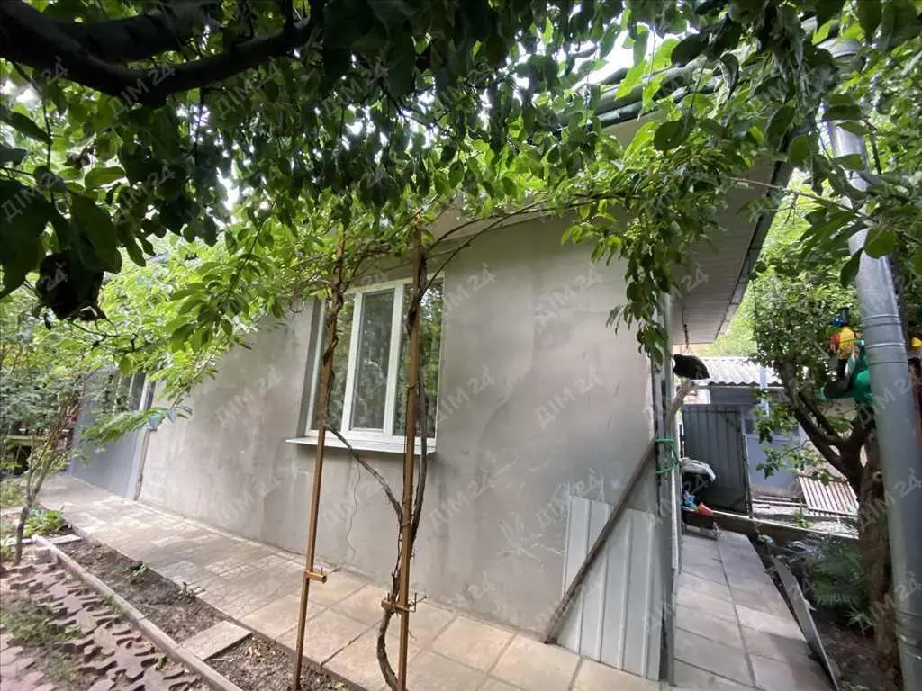 Частина будинку в центрі міста!