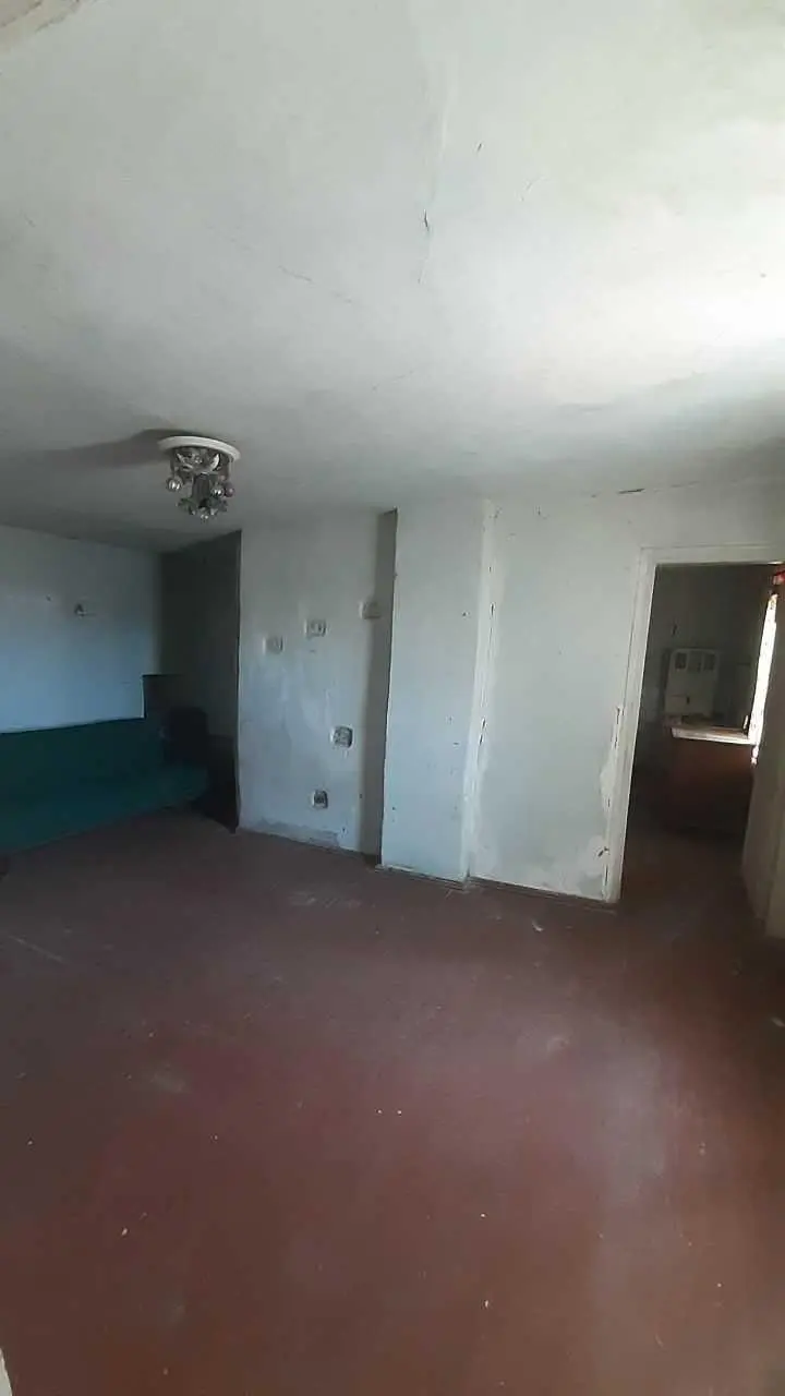 2-кімнатна квартира бюджетна в Центрі!