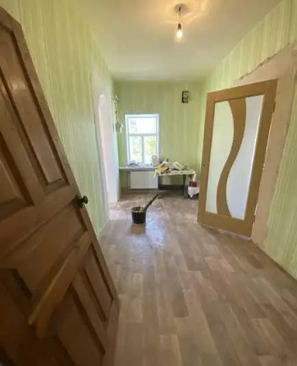 Пропонуємо 1/2 будинку в Копилах.
