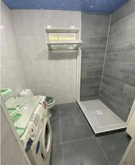 Пропонуємо 1/2 будинку в Копилах.
