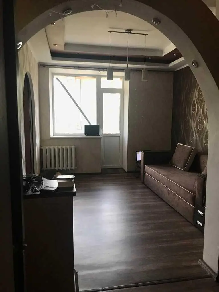 3-кімнатна сталінка в центральній частині міста