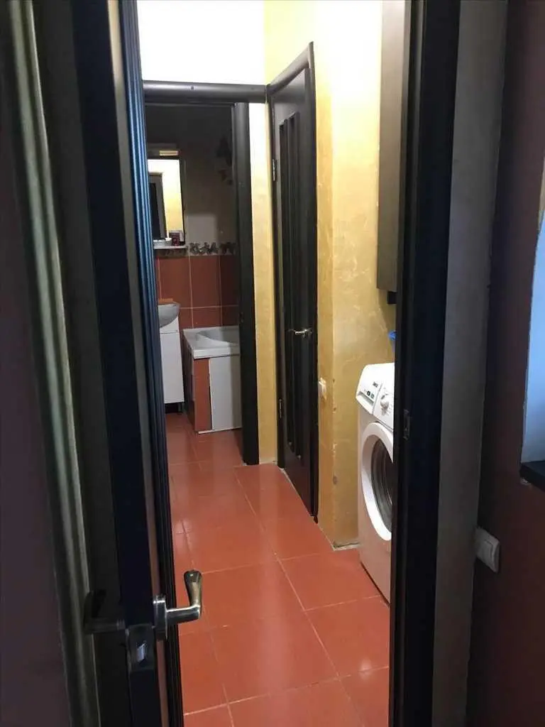 3-кімнатна сталінка в центральній частині міста