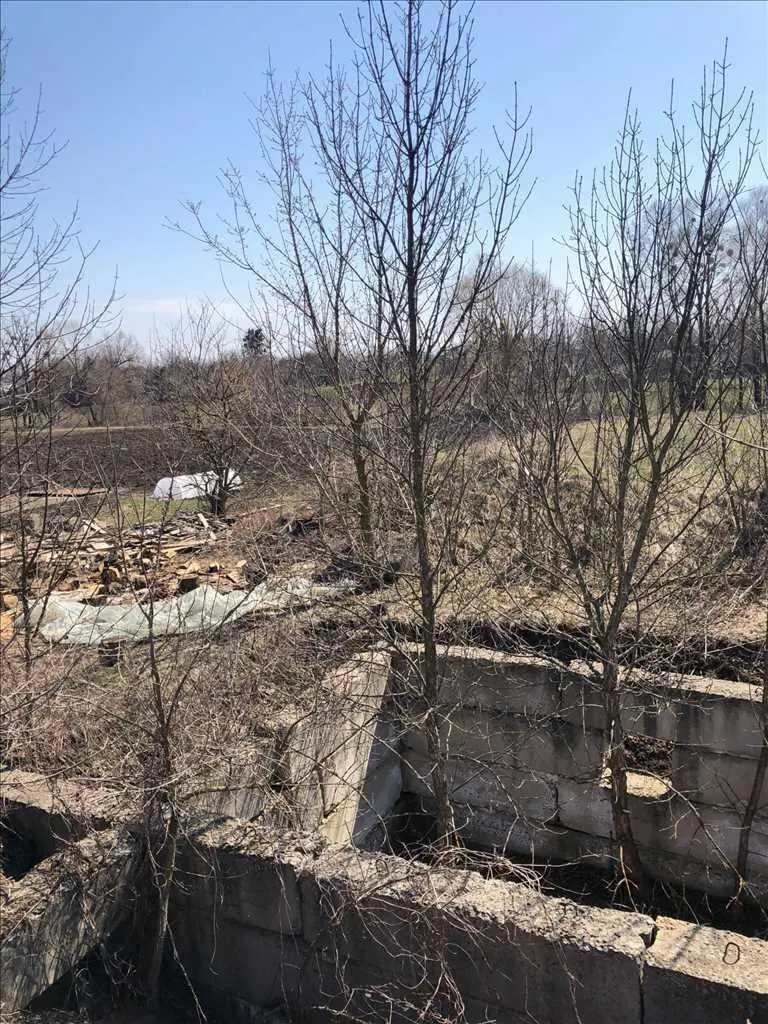 Чудова ділянка в 13 км від міста.