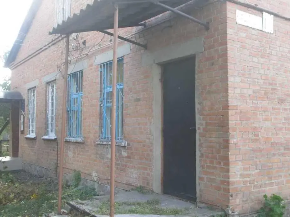 Частина будинку з комунікаціями!