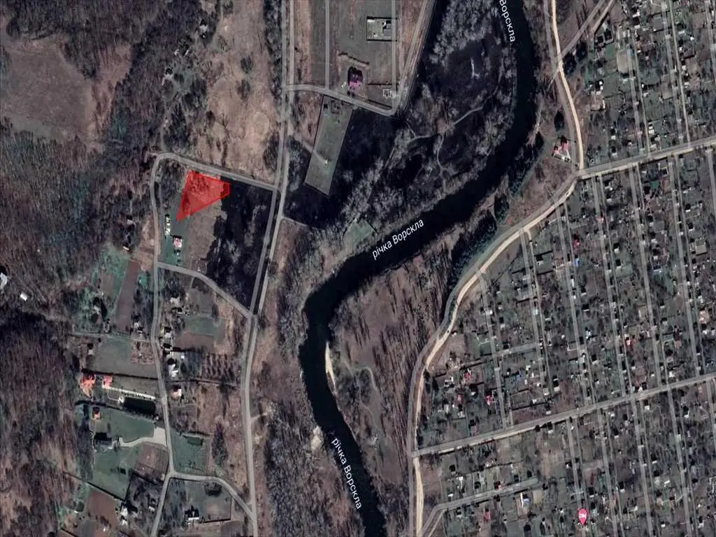 Ділянка поруч з річкою у Петрівці! 