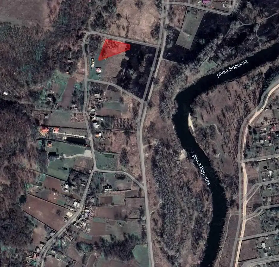 Ділянка поруч з річкою у Петрівці! 