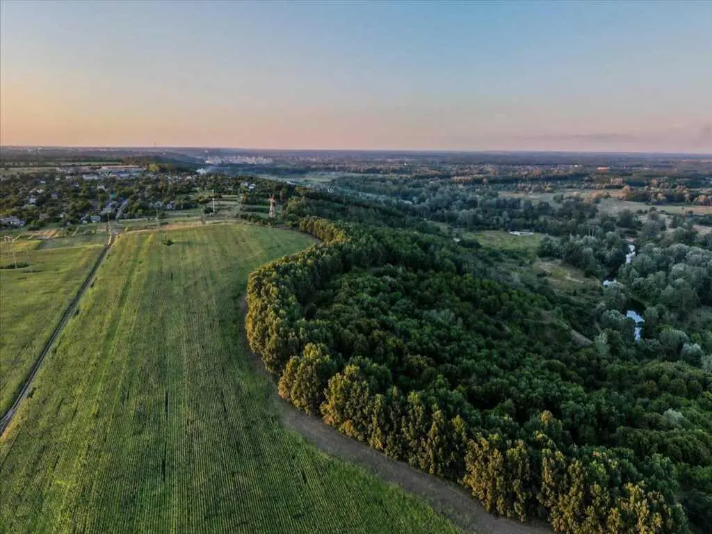 В продажу чудова ділянка, площею 14 сотих в с.Гора!
