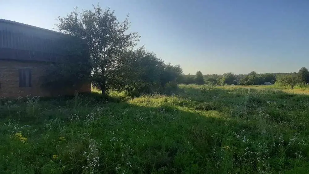 Будинок в ближньому передмісті!