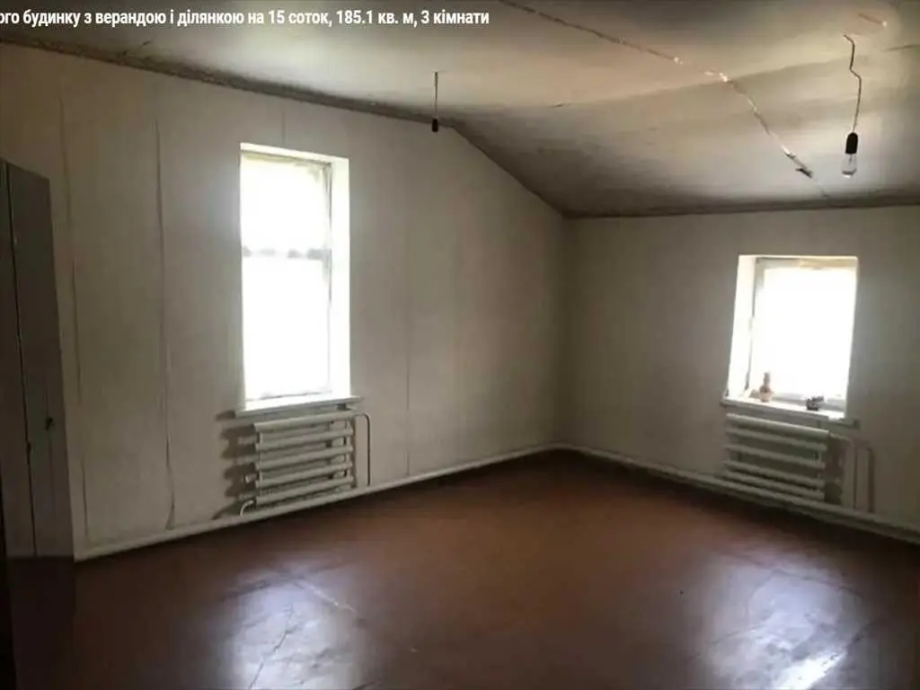 Окремий  будинок у передмісті Полтави. 