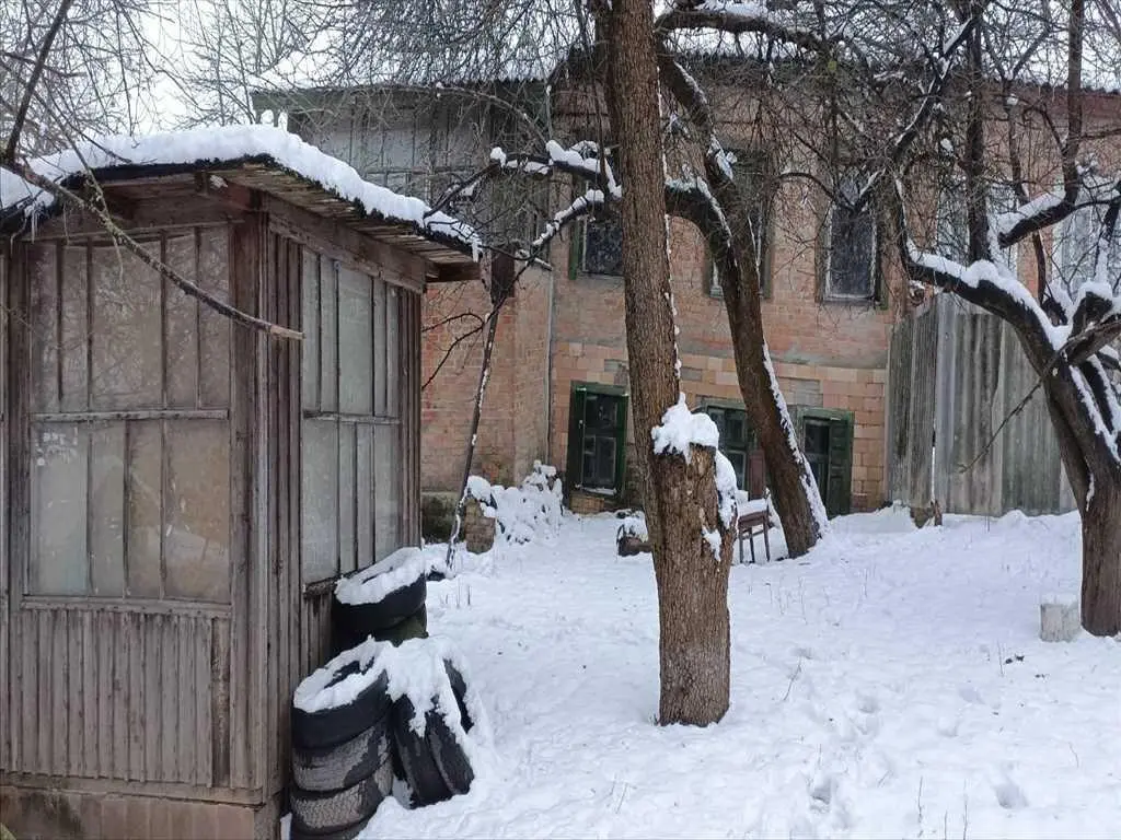 Земельна ділянка з комунікаціями в центрі