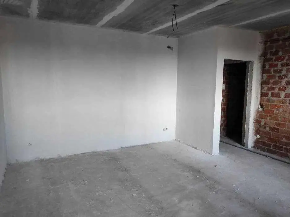  Продаж двокімнатної квартири в зданій новобудові.