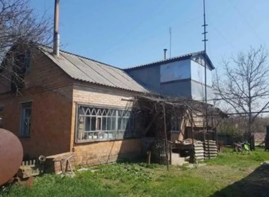 Приватний будинок в Нових Санжарах поряд з сосновим лісом та річкою
