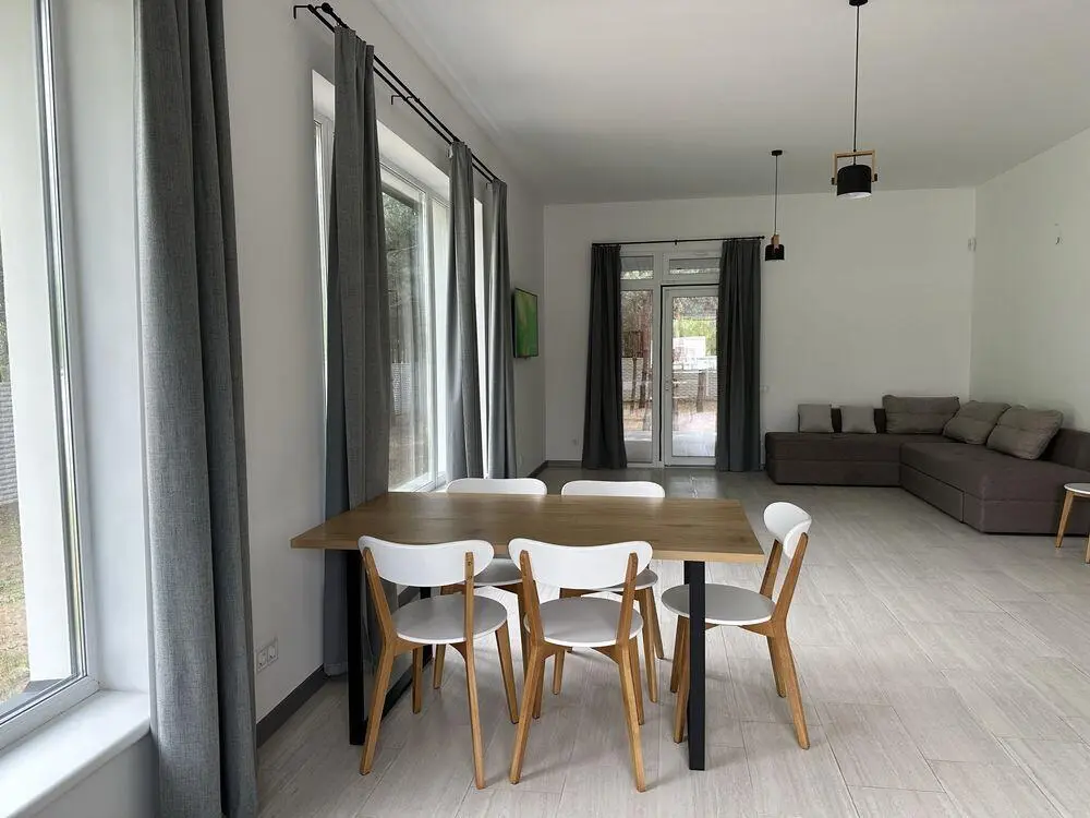 Будинок в лісі, збудовано для себе з розумом! 