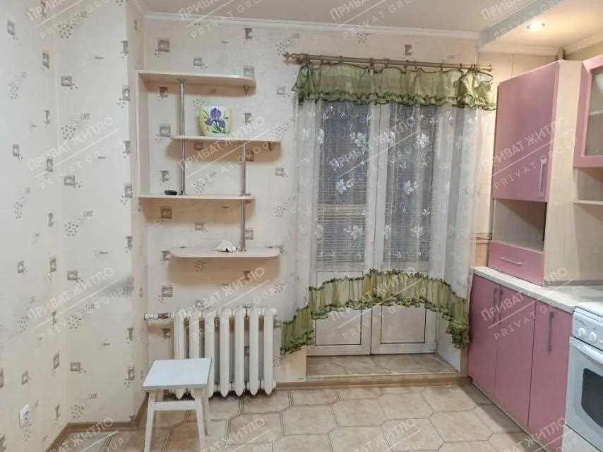 Двокімнатна квартира на Подолі!