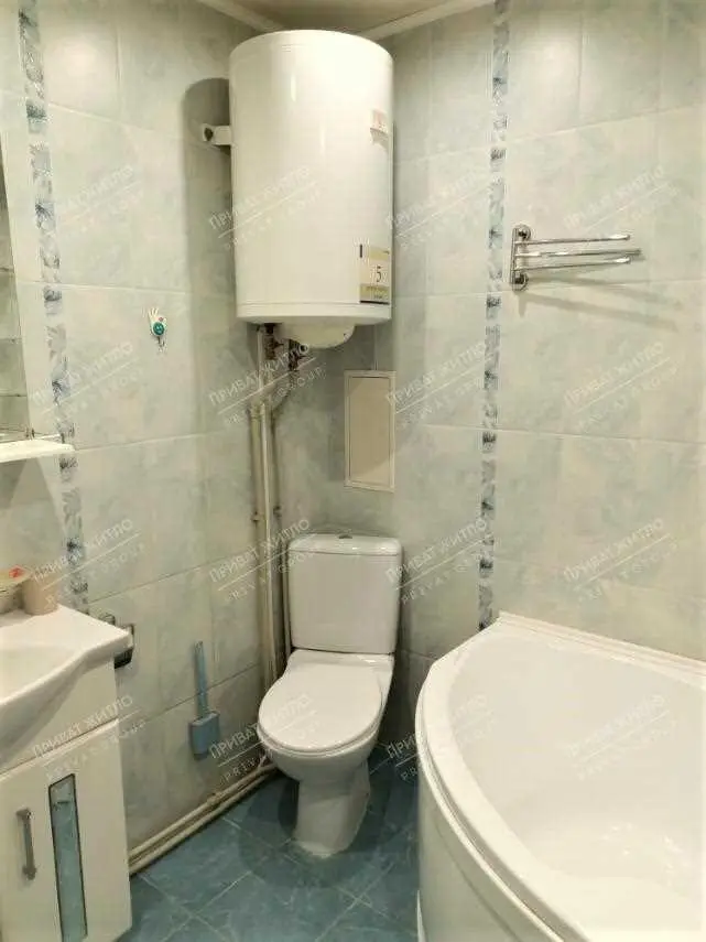 Двокімнатна квартира на Подолі!