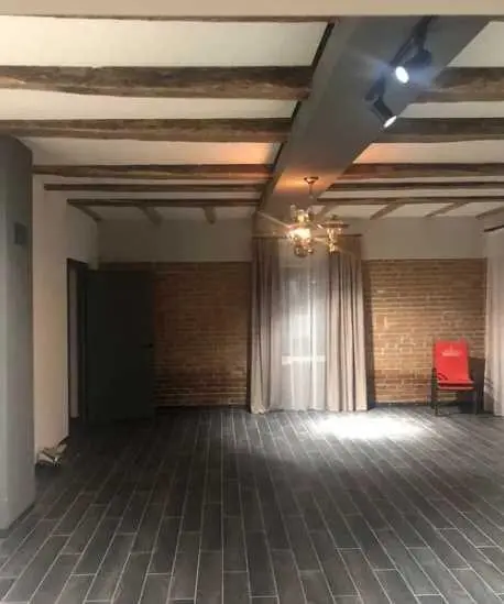 Продаж приміщення для комерц діяльності в центрі міста