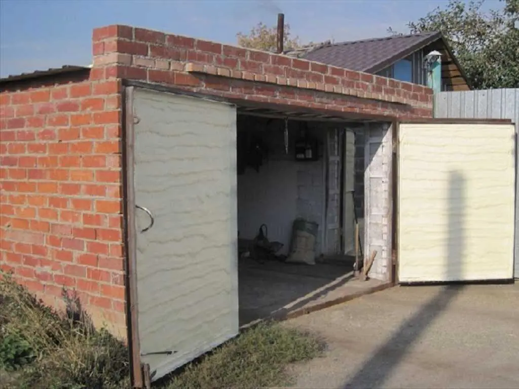 Гараж на Горбанівці!