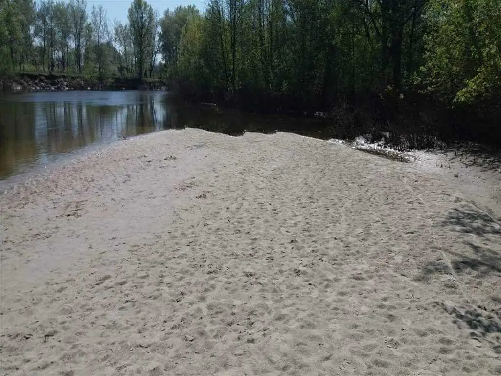 Відмінна ділянка поруч з річкою Ворскла