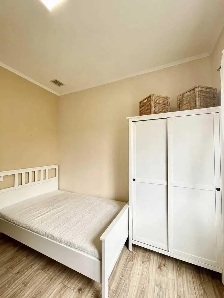 Новий будинок в престижному мікрорайоні.