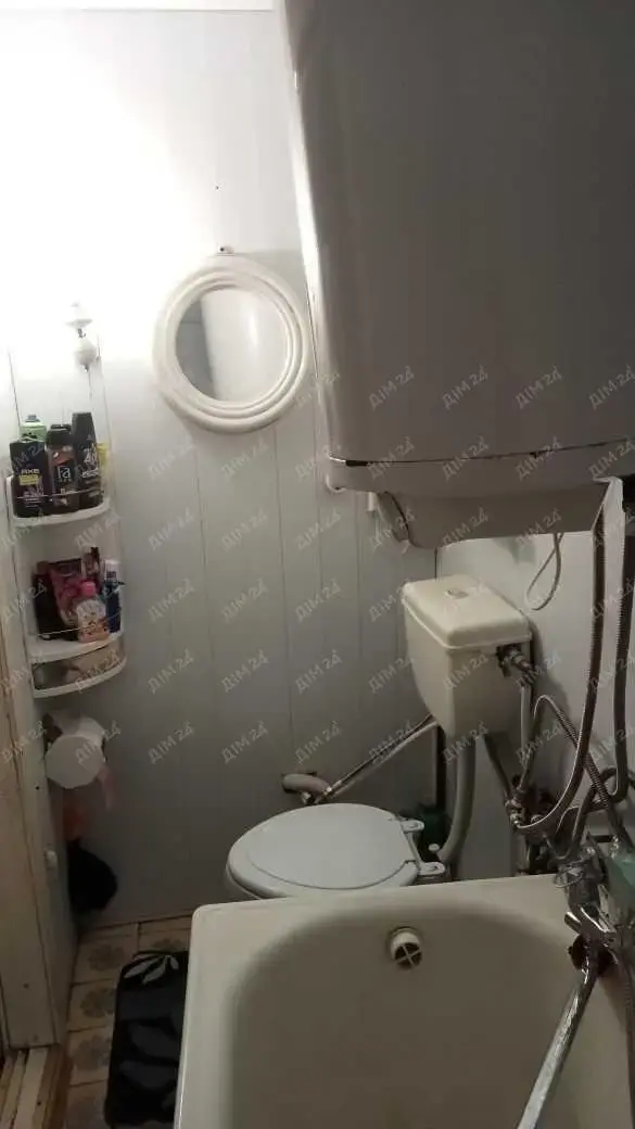 Будинок в житловому стані на Вороніна